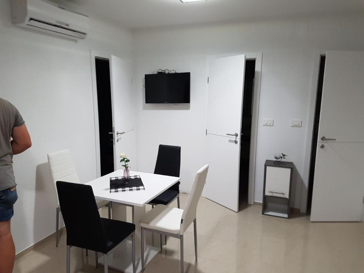 Apartmani Zaric Малинська Екстер'єр фото